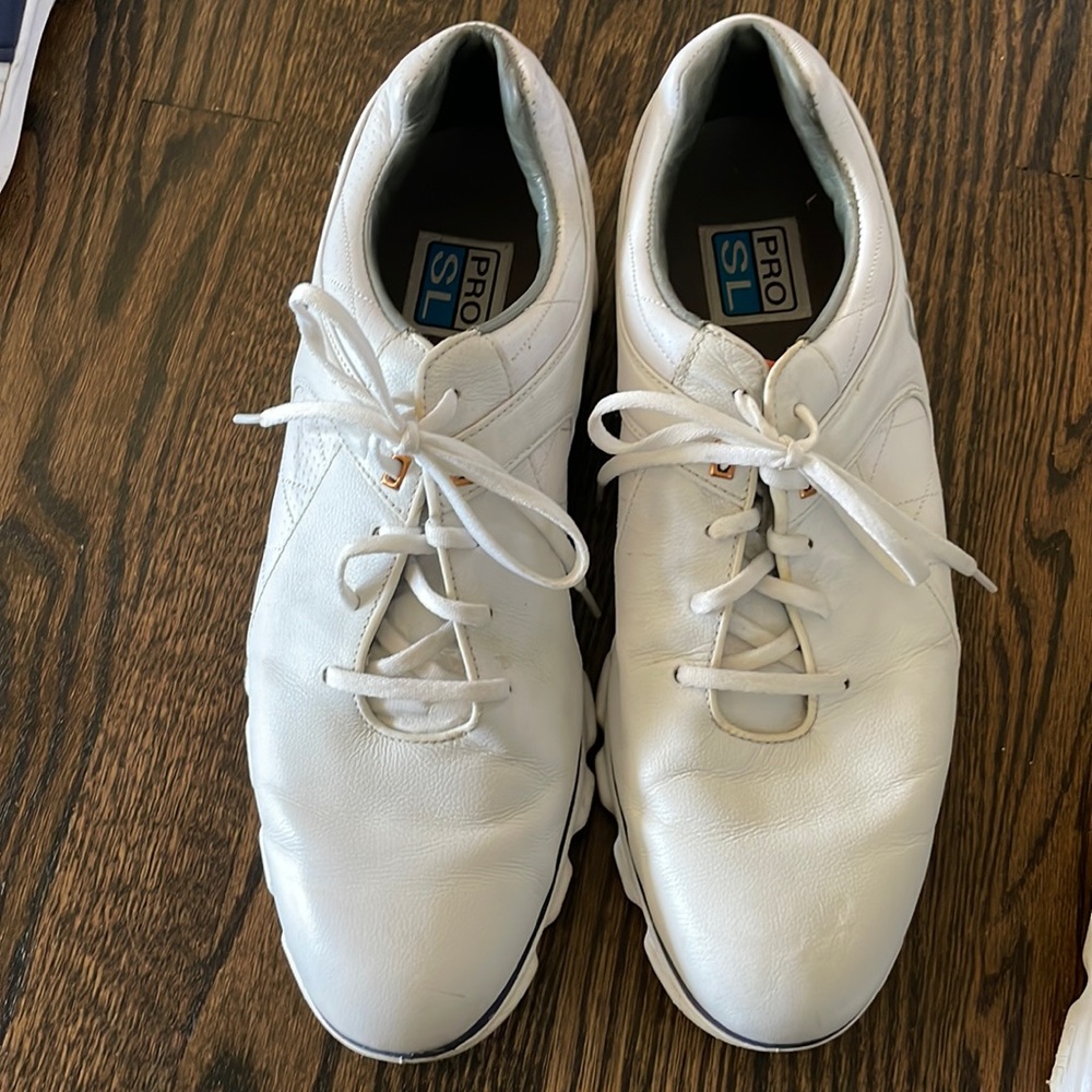 FootJoy Pro SL golf shoes